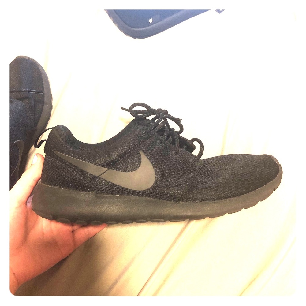 Nike all black Roshe - women’s size 8.